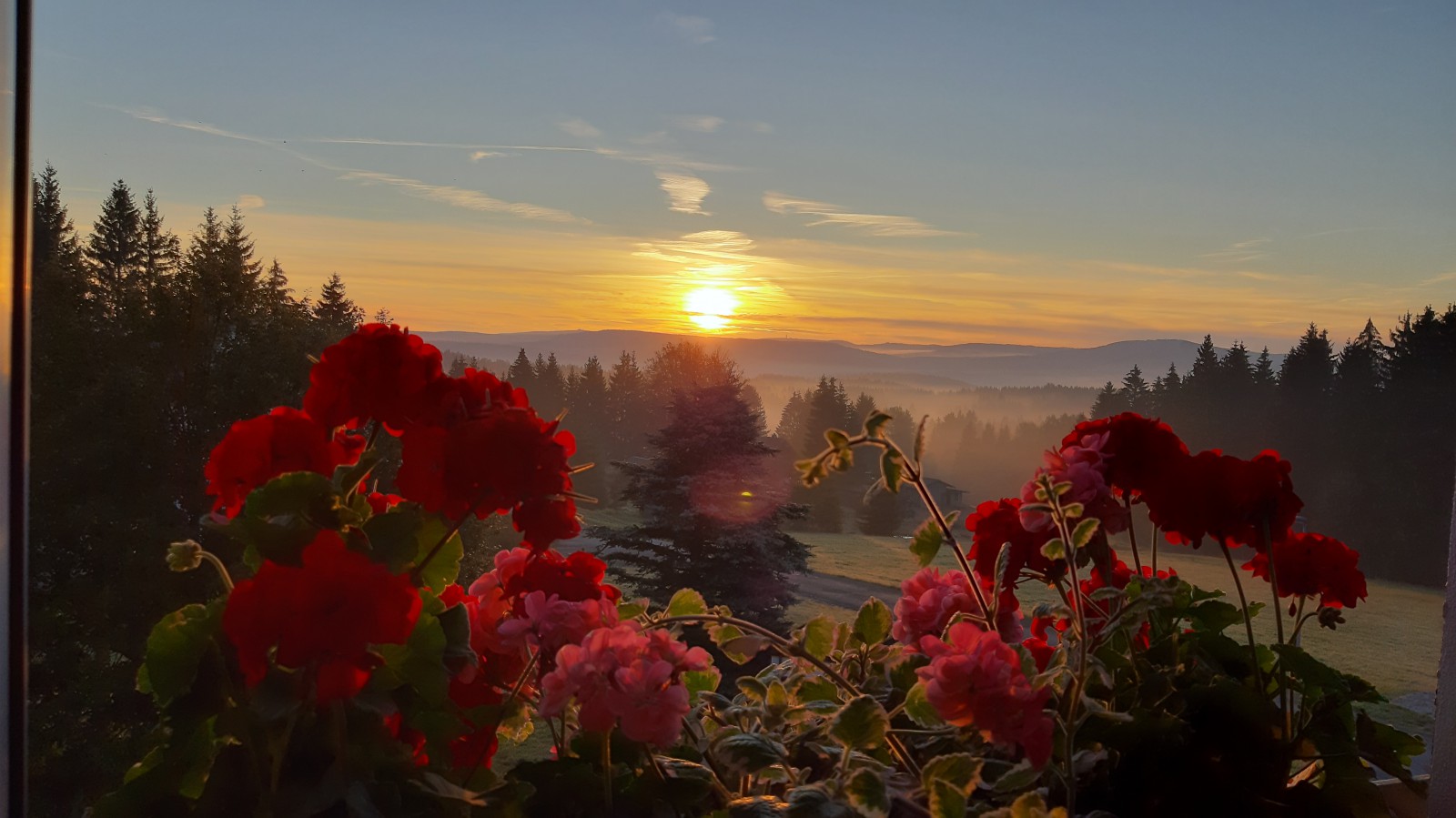 Sonnenaufgang mit Blick zum Fichtelberg
